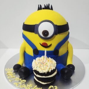 Minion Cake